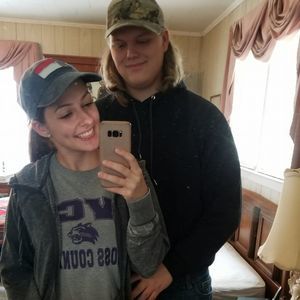 Meet your Posher, Clair